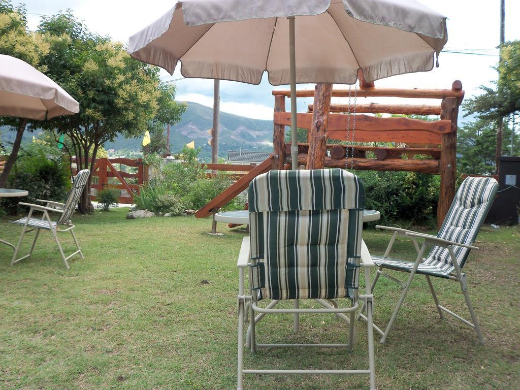 Cabanas El Dominador La Falda Exterior foto